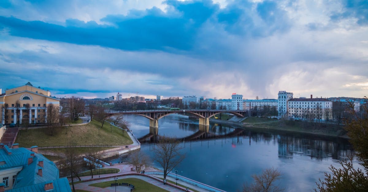 Река Даугава объявила, что теперь будет течь только по вторникам и четвергам из-за сокращения бюджета