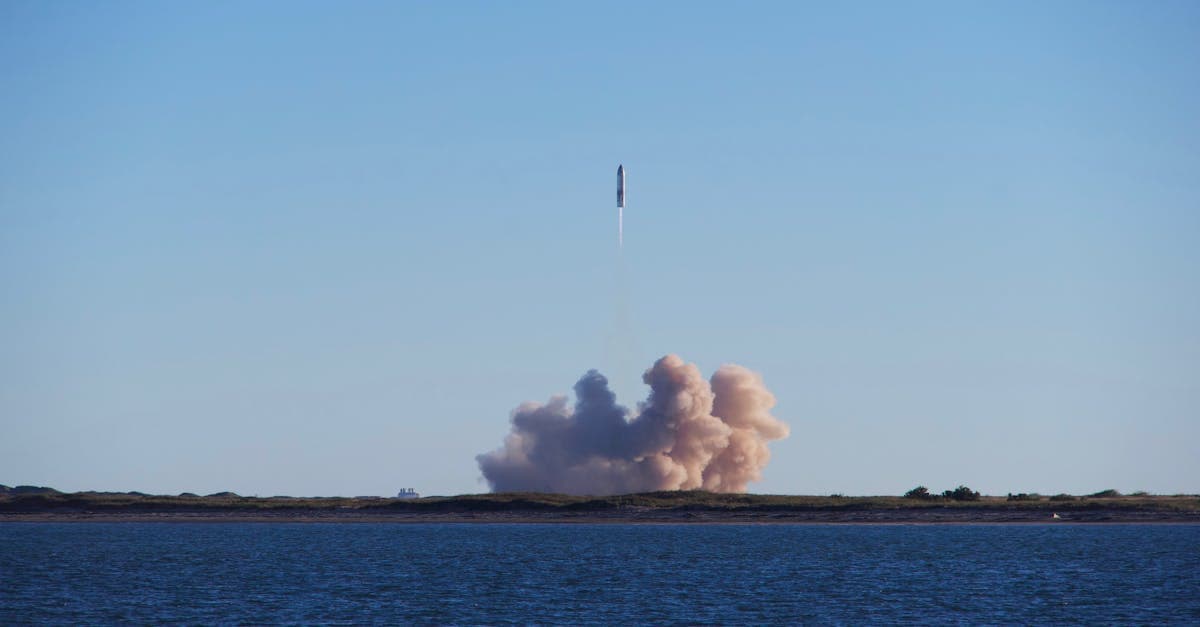 Латвия запускает первый в мире амфибийный общественный транспорт: гибрид троллейбуса и ракушки