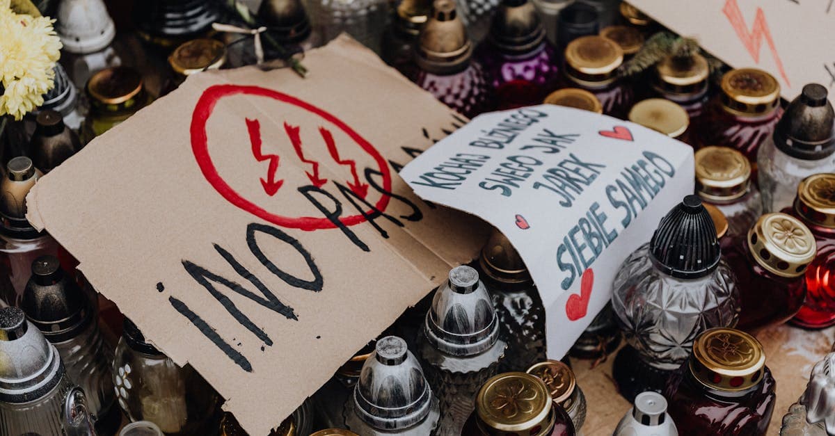 Rīga ievieš obligāto cepuru dienu, lai cīnītos pret sezonālo afektīvo traucējumu