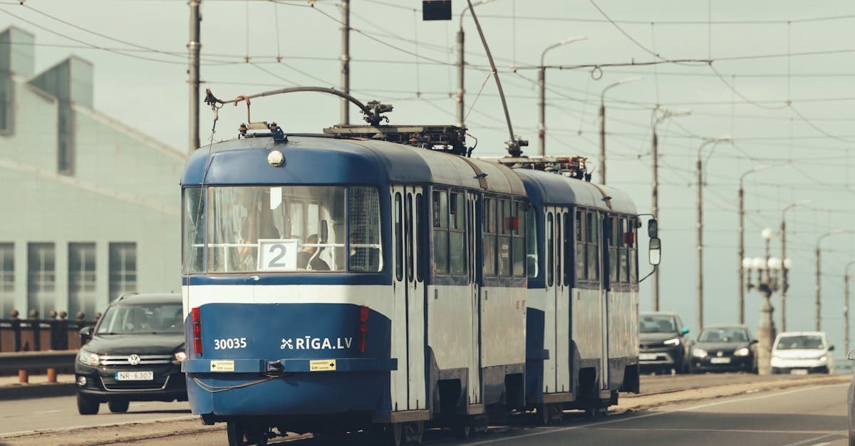 Rīga ievieš klusā tramvaja vagonu pasažieriem, kuriem jātrenē strīdi pirms ģimenes sanākšanām
